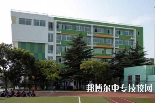 上海市材料工程学校教学条件