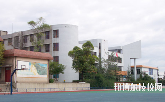 四川德阳黄许职业中专学校4