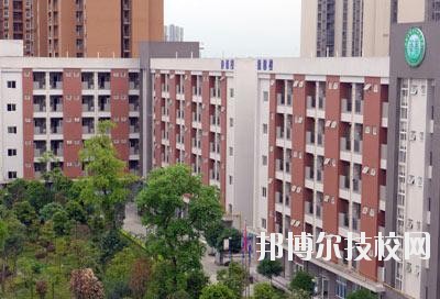 成都华商理工职业学校地址在哪里