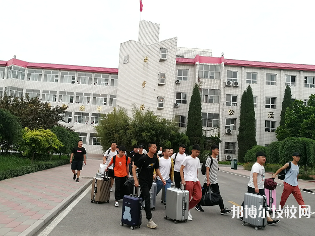 河北铁路轨道中等专业学校地址在哪里