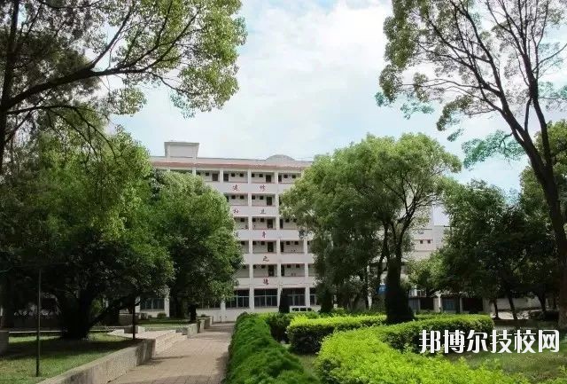 红河州民族师范学校2020年学费、收费多少