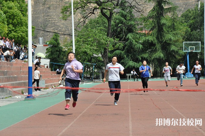 甘肃陇南市卫生学校2022年报名条件、招生要求、招生对象