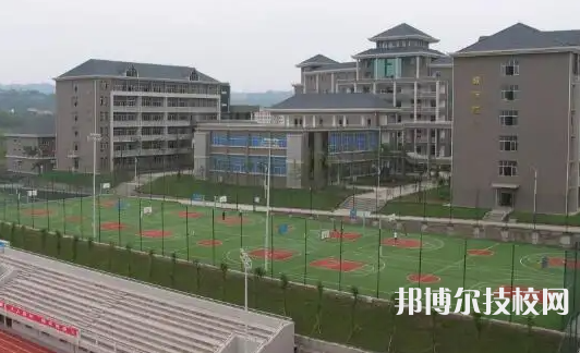 重庆2022年初中毕业女生读什么中专学校好