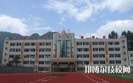 重庆2022年女生上中专学校学什么专业好