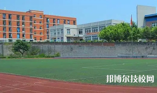 重庆2022年高中毕业读中专学校