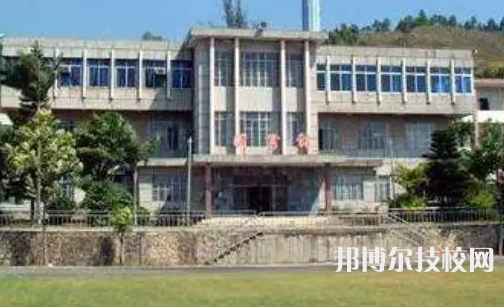 四川彝文学校2023年报名条件、招生要求、招生对象