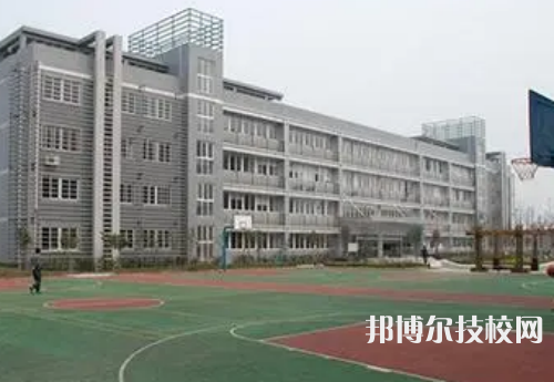 眉山卫生职业技术学校是大专还是中专（眉山卫生职业技术学校）